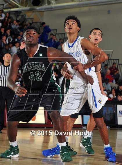 Thumbnail 2 in Bishop Gorman vs. De La Salle (MaxPreps Holiday Classic) photogallery.