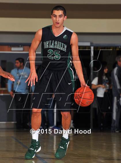 Thumbnail 2 in Bishop Gorman vs. De La Salle (MaxPreps Holiday Classic) photogallery.