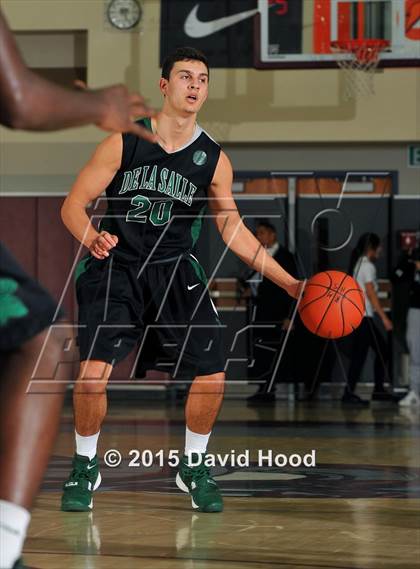 Thumbnail 2 in Bishop Gorman vs. De La Salle (MaxPreps Holiday Classic) photogallery.