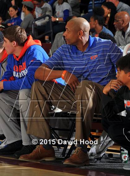 Thumbnail 1 in Bishop Gorman vs. De La Salle (MaxPreps Holiday Classic) photogallery.