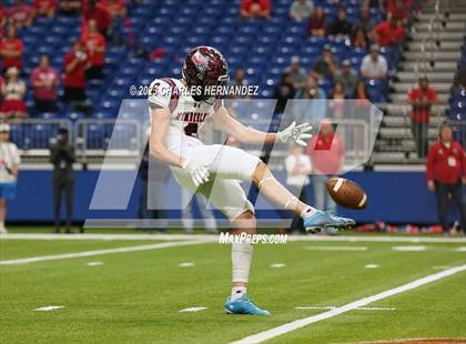 Thumbnail 1 in Cuero vs. Wimberley (UIL 4A Division II Semifinal) photogallery.