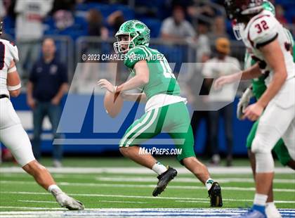Thumbnail 2 in Cuero vs. Wimberley (UIL 4A Division II Semifinal) photogallery.