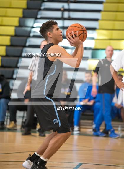 Thumbnail 3 in Gahr vs. Saugus photogallery.