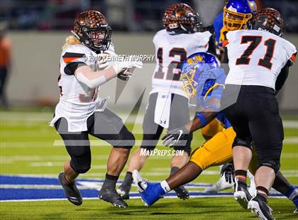 Thumbnail 1 in La Vega vs Springtown (UIL 4A Semifinal Playoff) photogallery.