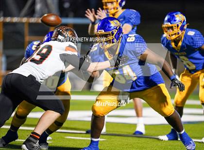 Thumbnail 1 in La Vega vs Springtown (UIL 4A Semifinal Playoff) photogallery.