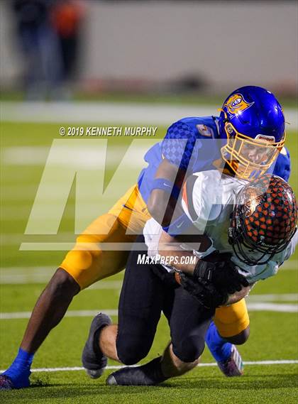 Thumbnail 3 in La Vega vs Springtown (UIL 4A Semifinal Playoff) photogallery.