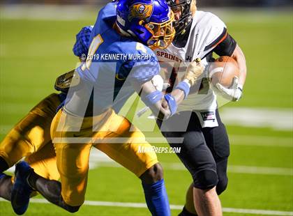 Thumbnail 1 in La Vega vs Springtown (UIL 4A Semifinal Playoff) photogallery.