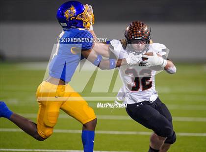 Thumbnail 1 in La Vega vs Springtown (UIL 4A Semifinal Playoff) photogallery.