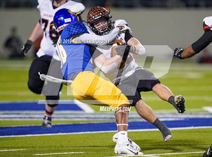 Thumbnail 2 in La Vega vs Springtown (UIL 4A Semifinal Playoff) photogallery.