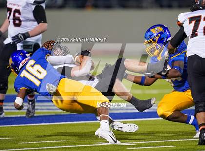 Thumbnail 2 in La Vega vs Springtown (UIL 4A Semifinal Playoff) photogallery.