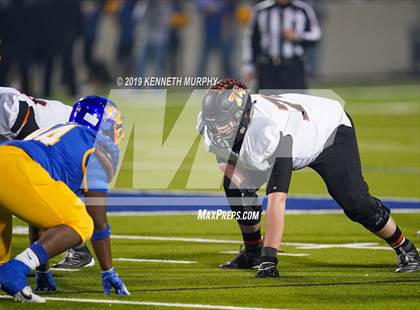 Thumbnail 1 in La Vega vs Springtown (UIL 4A Semifinal Playoff) photogallery.