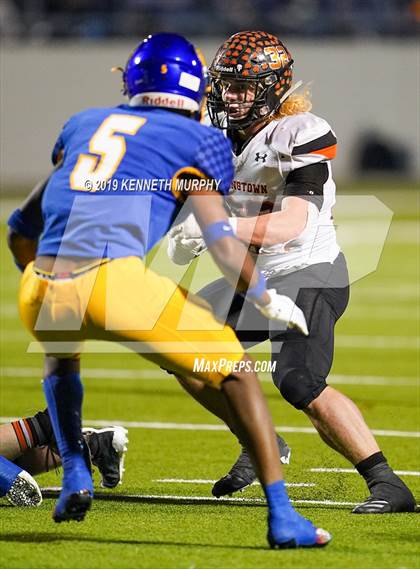 Thumbnail 3 in La Vega vs Springtown (UIL 4A Semifinal Playoff) photogallery.