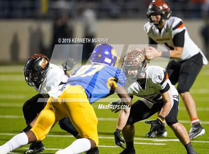 Thumbnail 1 in La Vega vs Springtown (UIL 4A Semifinal Playoff) photogallery.