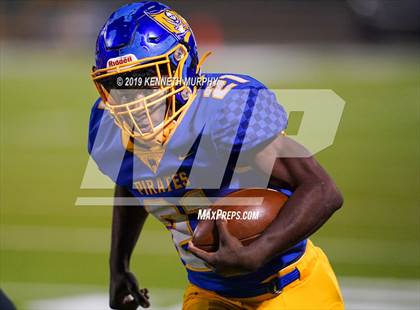 Thumbnail 1 in La Vega vs Springtown (UIL 4A Semifinal Playoff) photogallery.
