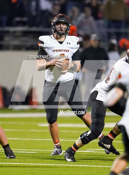 Thumbnail 2 in La Vega vs Springtown (UIL 4A Semifinal Playoff) photogallery.