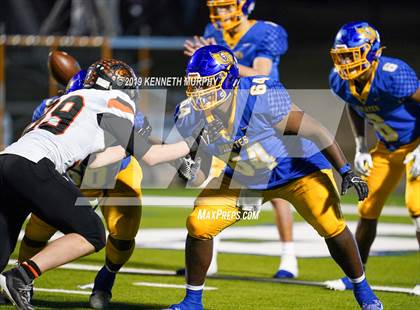 Thumbnail 3 in La Vega vs Springtown (UIL 4A Semifinal Playoff) photogallery.