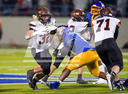 Thumbnail 3 in La Vega vs Springtown (UIL 4A Semifinal Playoff) photogallery.