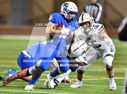 Thumbnail 2 in Lago Vista vs. Llano (UIL 3A D1 Quarterfinal) photogallery.