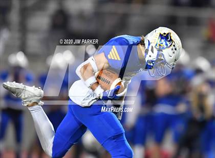 Thumbnail 1 in Lago Vista vs. Llano (UIL 3A D1 Quarterfinal) photogallery.