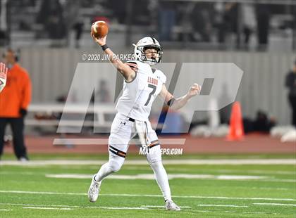 Thumbnail 2 in Lago Vista vs. Llano (UIL 3A D1 Quarterfinal) photogallery.