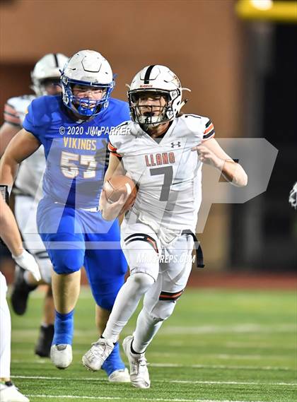 Thumbnail 3 in Lago Vista vs. Llano (UIL 3A D1 Quarterfinal) photogallery.