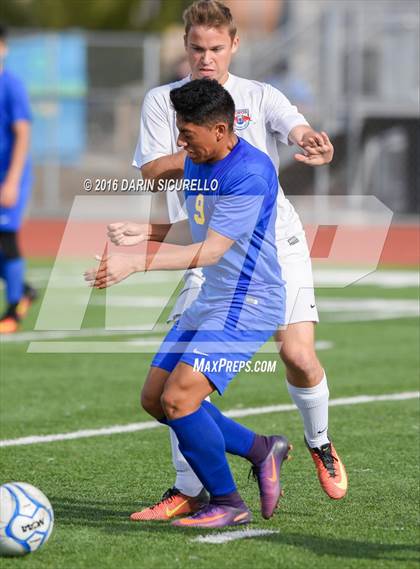 Thumbnail 1 in Mountain View vs Casa Grande (Coyote Classic Tournament) photogallery.