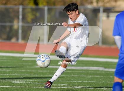 Thumbnail 2 in Mountain View vs Casa Grande (Coyote Classic Tournament) photogallery.