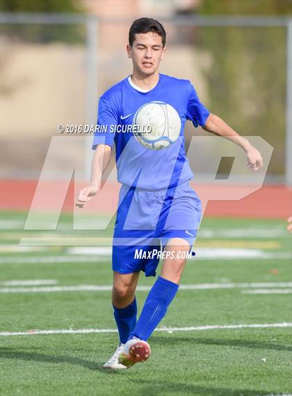 Thumbnail 3 in Mountain View vs Casa Grande (Coyote Classic Tournament) photogallery.