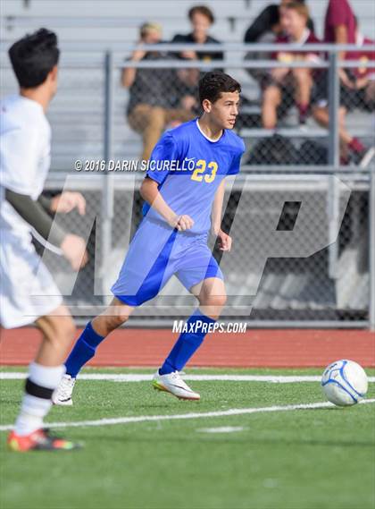 Thumbnail 3 in Mountain View vs Casa Grande (Coyote Classic Tournament) photogallery.