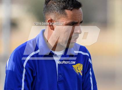 Thumbnail 2 in Mountain View vs Casa Grande (Coyote Classic Tournament) photogallery.