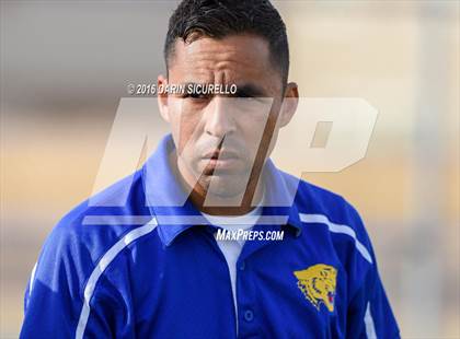 Thumbnail 2 in Mountain View vs Casa Grande (Coyote Classic Tournament) photogallery.