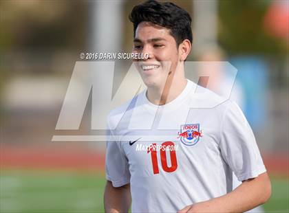Thumbnail 3 in Mountain View vs Casa Grande (Coyote Classic Tournament) photogallery.