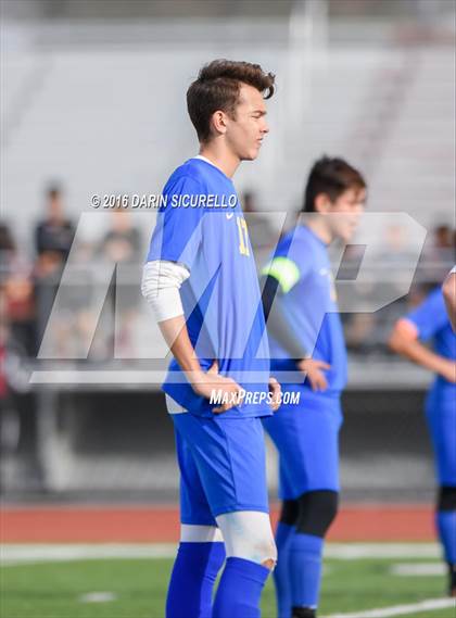 Thumbnail 3 in Mountain View vs Casa Grande (Coyote Classic Tournament) photogallery.