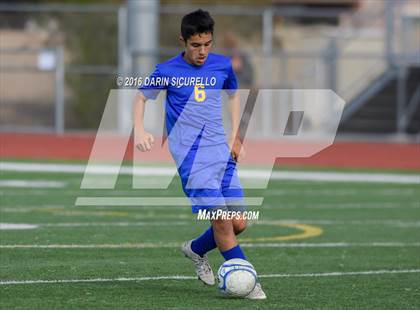 Thumbnail 2 in Mountain View vs Casa Grande (Coyote Classic Tournament) photogallery.