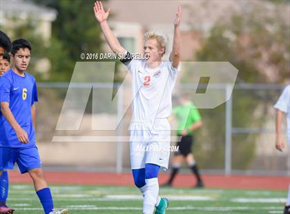 Thumbnail 1 in Mountain View vs Casa Grande (Coyote Classic Tournament) photogallery.