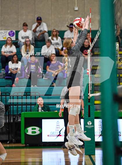 Thumbnail 3 in Round Top-Carmine vs. D'Hanis (UIL 1A Region 4 Semifinal Playoff) photogallery.