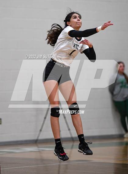 Thumbnail 2 in Round Top-Carmine vs. D'Hanis (UIL 1A Region 4 Semifinal Playoff) photogallery.