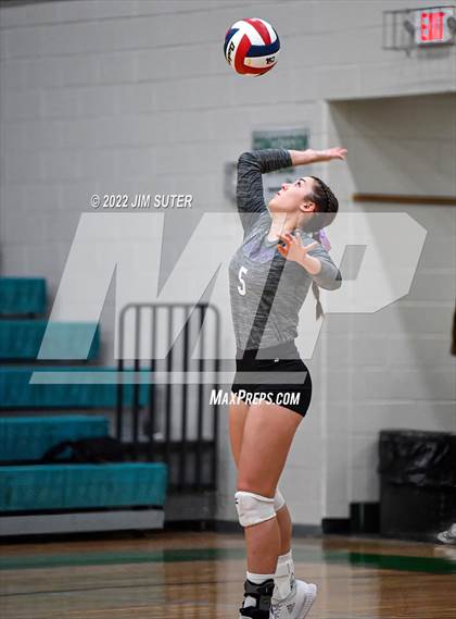 Thumbnail 1 in Round Top-Carmine vs. D'Hanis (UIL 1A Region 4 Semifinal Playoff) photogallery.