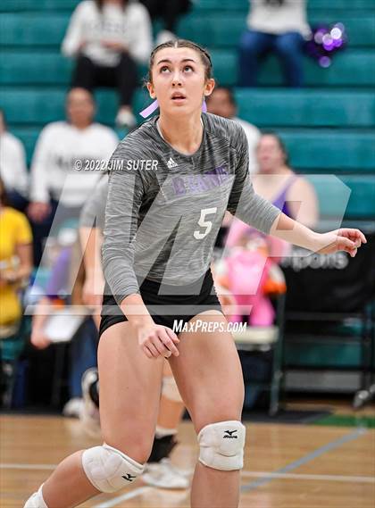 Thumbnail 1 in Round Top-Carmine vs. D'Hanis (UIL 1A Region 4 Semifinal Playoff) photogallery.