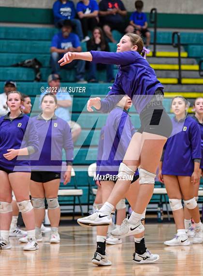 Thumbnail 2 in Round Top-Carmine vs. D'Hanis (UIL 1A Region 4 Semifinal Playoff) photogallery.