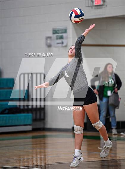 Thumbnail 3 in Round Top-Carmine vs. D'Hanis (UIL 1A Region 4 Semifinal Playoff) photogallery.