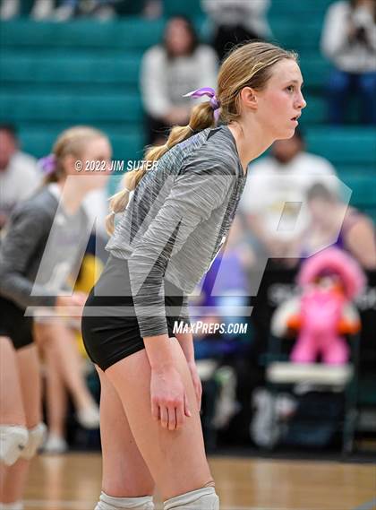 Thumbnail 1 in Round Top-Carmine vs. D'Hanis (UIL 1A Region 4 Semifinal Playoff) photogallery.