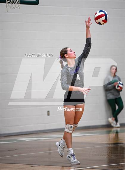 Thumbnail 1 in Round Top-Carmine vs. D'Hanis (UIL 1A Region 4 Semifinal Playoff) photogallery.