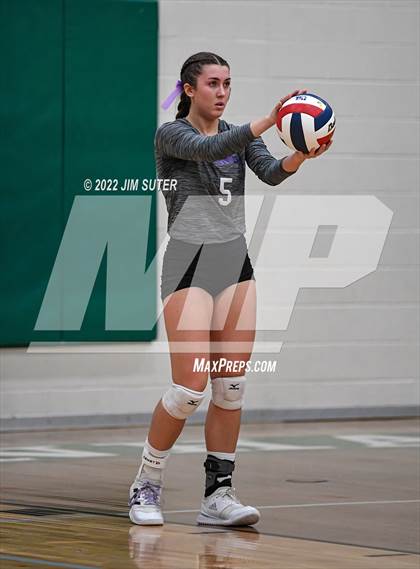 Thumbnail 2 in Round Top-Carmine vs. D'Hanis (UIL 1A Region 4 Semifinal Playoff) photogallery.