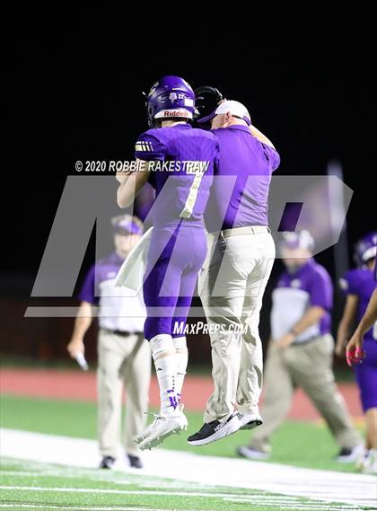 Thumbnail 1 in Lone Oak @ Eustace photogallery.