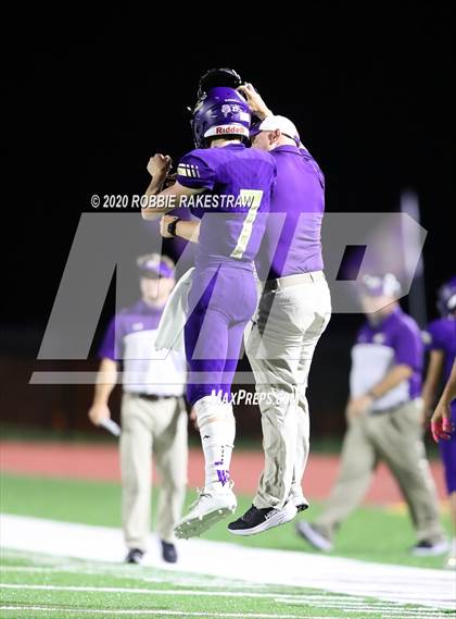 Thumbnail 3 in Lone Oak @ Eustace photogallery.