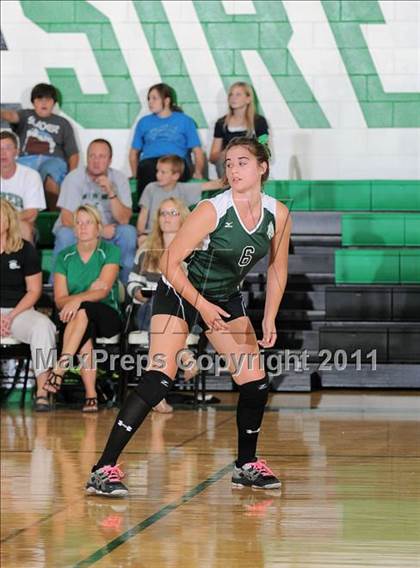 Thumbnail 3 in Siren vs. Luck photogallery.