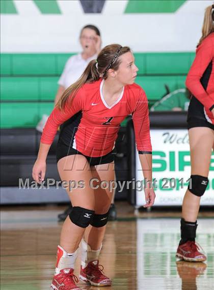 Thumbnail 1 in Siren vs. Luck photogallery.