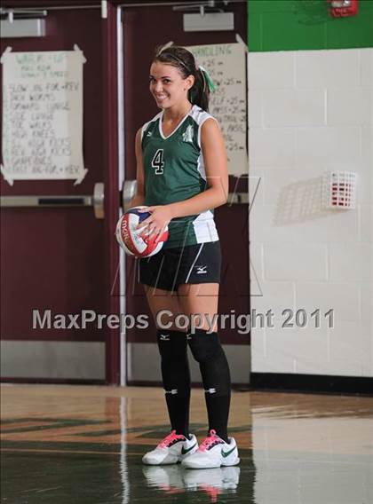 Thumbnail 2 in Siren vs. Luck photogallery.