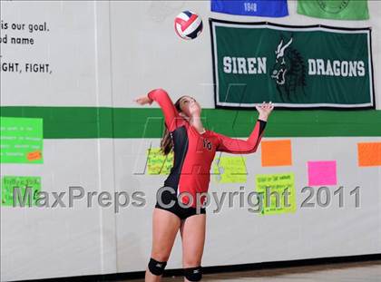 Thumbnail 3 in Siren vs. Luck photogallery.